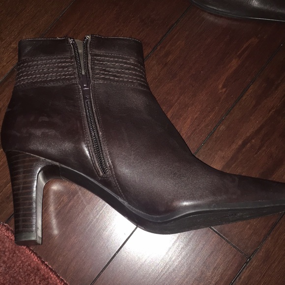 Worthington booties - Picture 3 of 7